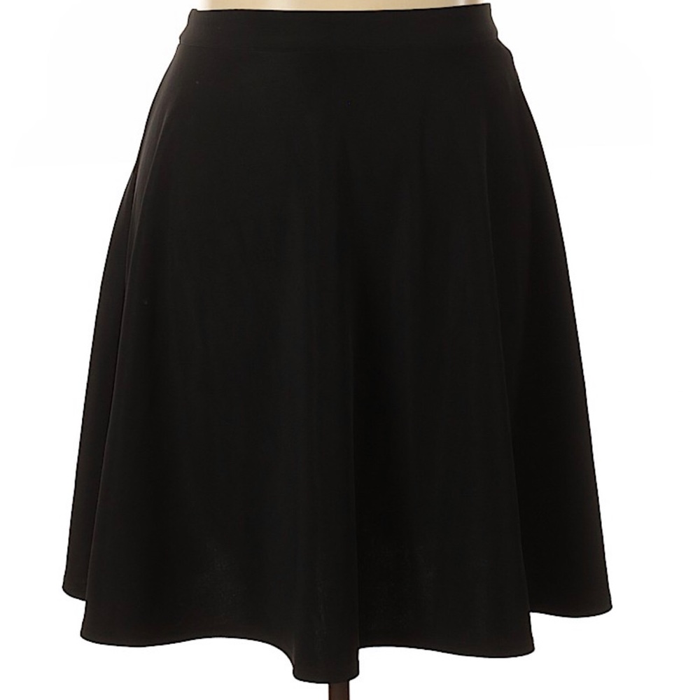 Forever 21 black skirt